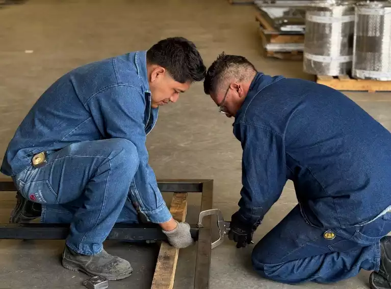 Manufactura metalmecánica de precisión en AMCAA Maquinaria y Suministros, líder certificado ISO 9001:2015 en el Parque Industrial PLATAH, Hidalgo, México